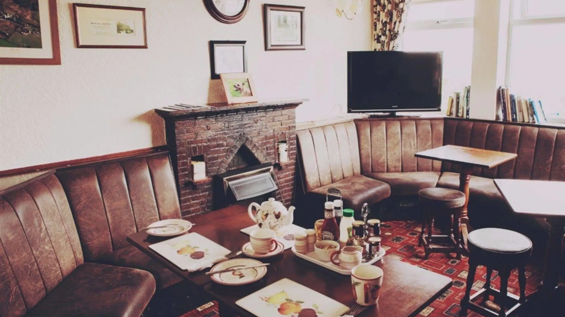 Royal Hotel Sheffield 3*,